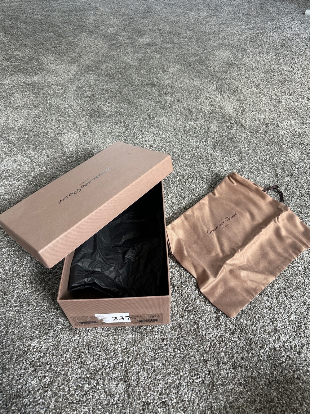 Gianvito Rossi shoe box